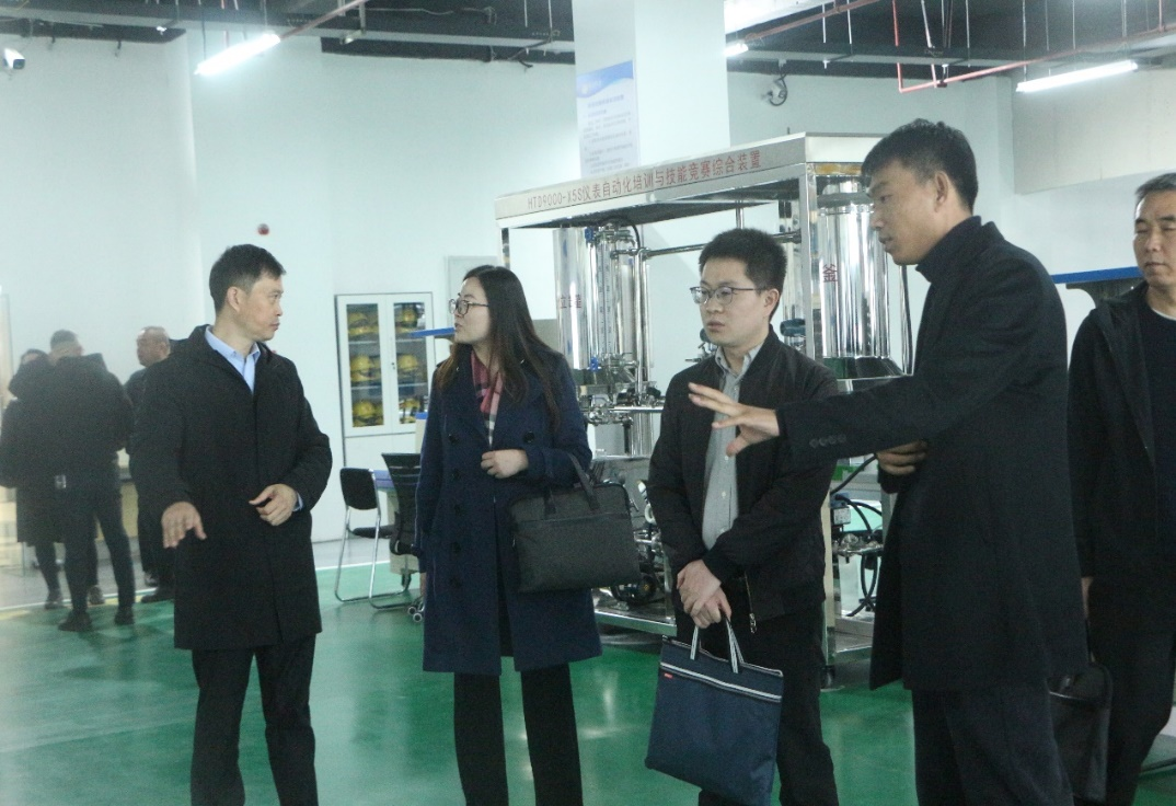 國家應急管理部專家朱敬聰、李文莉來綿陽化工安全技能實訓基地檢查調研(圖2)